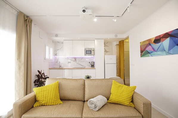 Living area - Three bedroom apartment in Girona (Girona)