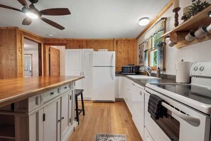 Fridge, microwave, oven, stovetop - Shanty Creek Family Retreat, Resort Pool,Ski,Golf (Bellaire)