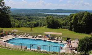 Indoor pool - Shanty Creek Family Retreat, Resort Pool,Ski,Golf (Bellaire)