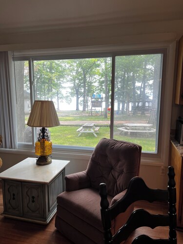 Cozy Loft Cottage on Hubbard Lake
