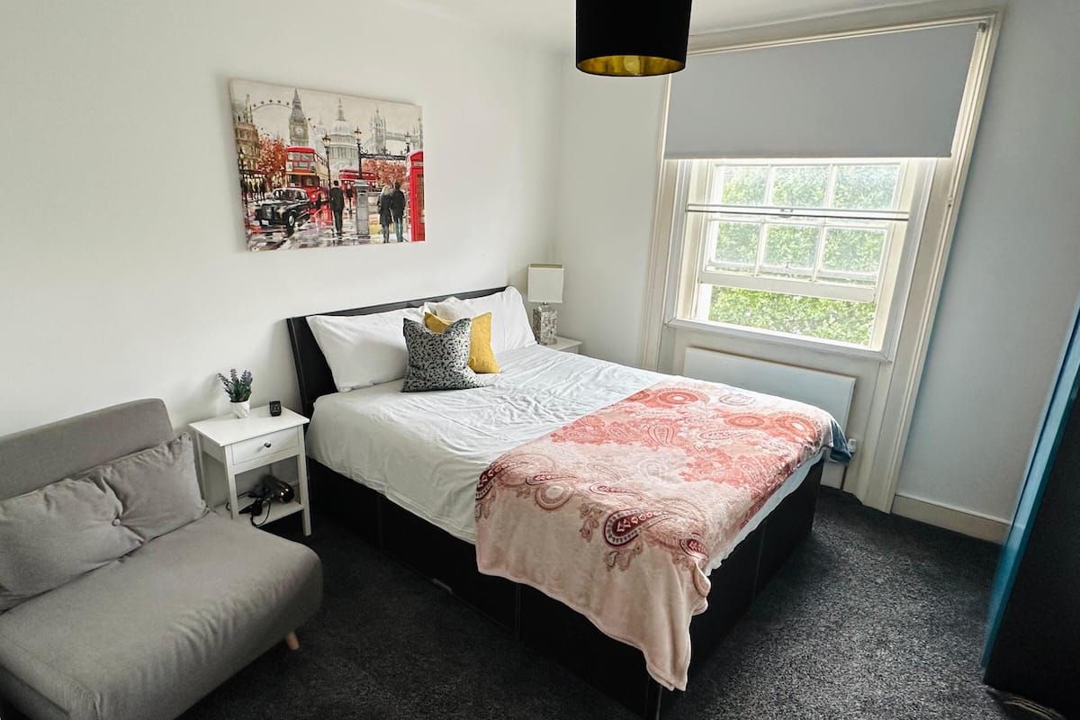 Family Apartment, 3 Bedrooms, 2 Bathrooms