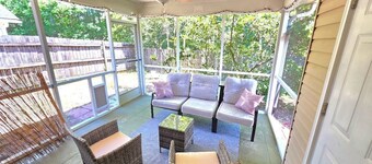 Cozy 2-bedroom house with King Bed