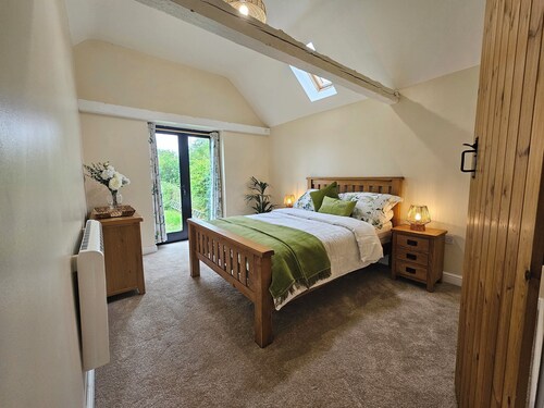 Lilys Cottage - Sleeps 2 - Pet friendly