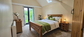 Lilys Cottage - Sleeps 2 - Pet friendly