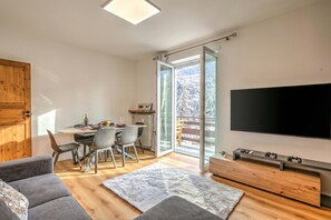 Living and dining room