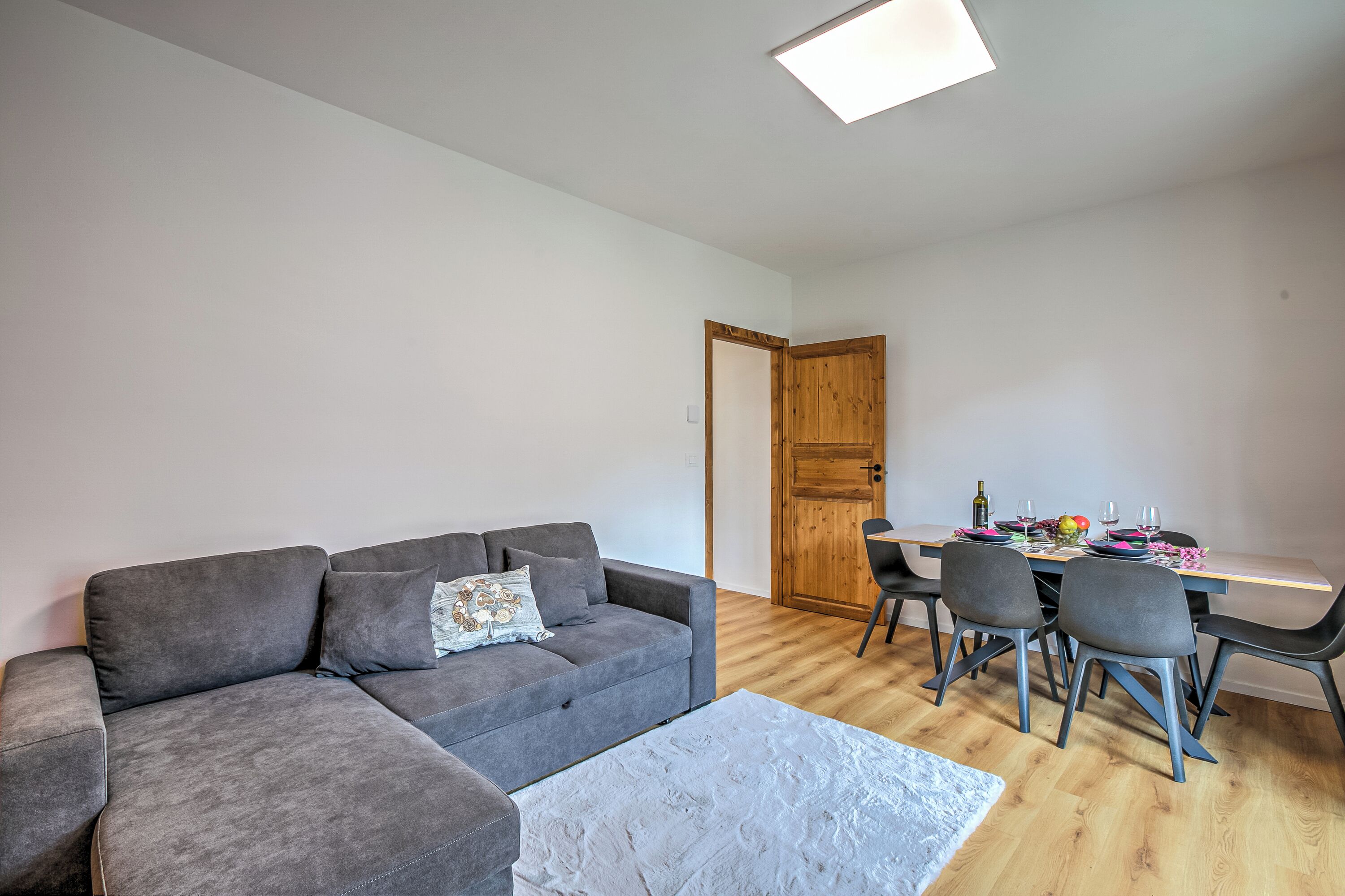Starkeeper Apartment Ski Base With Balcony Views, Pragelato, Italy - Sestrières