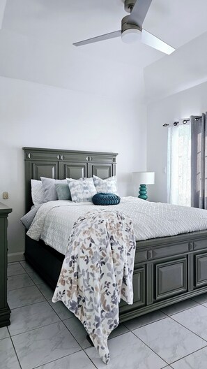 2 habitaciones, tabla de planchar con plancha, wifi y ropa de cama 