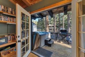 Terrace/patio - 3BR w/Hot Tub, 1 Mile to Diamond Peak! (Incline Village)