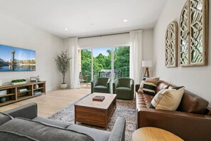 Fernseher, Stereoanlage