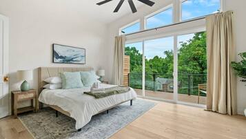 4 habitaciones, escritorio, tabla de planchar con plancha y wifi