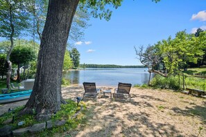 Property grounds - Lakefront Home w/ Private Beach & Stunning Views (Farmington)