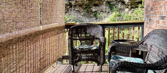 Downtown+FreePark+Wifi Main St. Ste 201