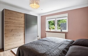 2 bedrooms, free WiFi