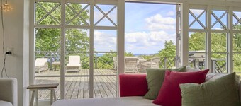 "Merrit" - 250m from the sea by Interhome