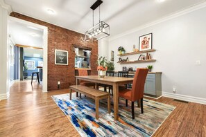 Dining - ★ HostWise Stays ★ King Beds, Driveway, Fire Pit, EV Charger! (Pittsburgh)