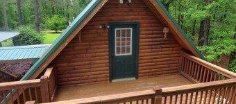 Escape to Whispering Pines: Luxurious Comfort Near Georgia’s Top Attractions

