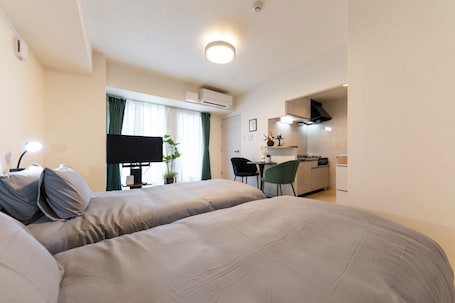 1 habitación, tabla de planchar con plancha y wifi gratis