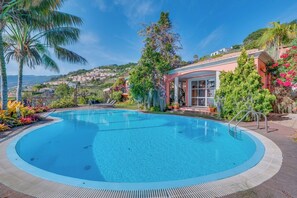 Pool - 4 bedroom villa in sã£o gonã§alo (São Gonçalo)