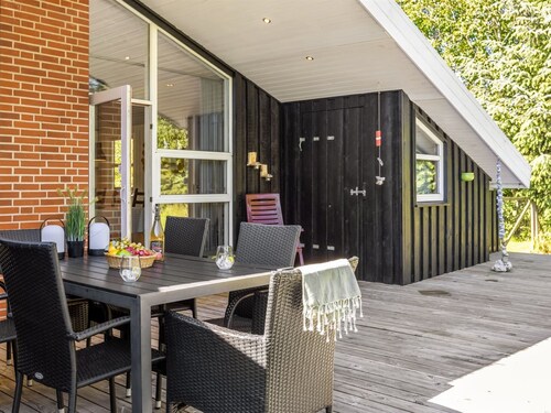 "Olli" - 600m from the sea by Interhome