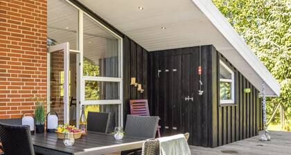 "Olli" - 600m from the sea by Interhome