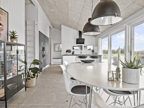 "Frithbjorn" - 900m from the sea by Interhome