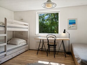 3 bedrooms, internet
