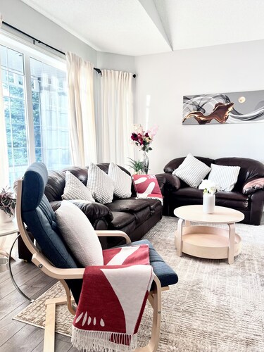Bungalow | Upper Level | CT Train | Spruce Meadow