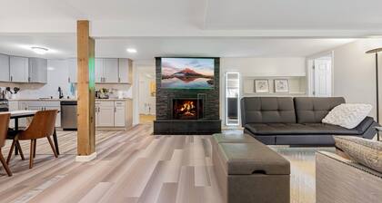 A Cozy HomeAway Home @Bridle Trail, Bellevue, WA