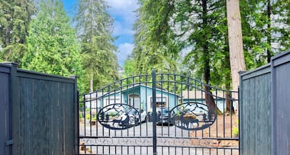 A Cozy HomeAway Home @Bridle Trail, Bellevue, WA