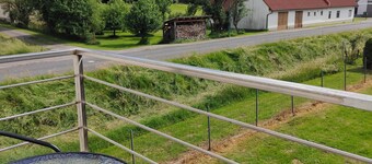 Moderne 90 m² Ferienwohnung mit Balkon – Nähe Therme Loipersdorf