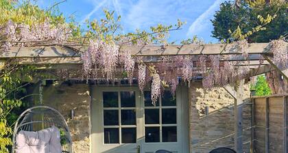 Wishbone Cottage in the Cotswolds