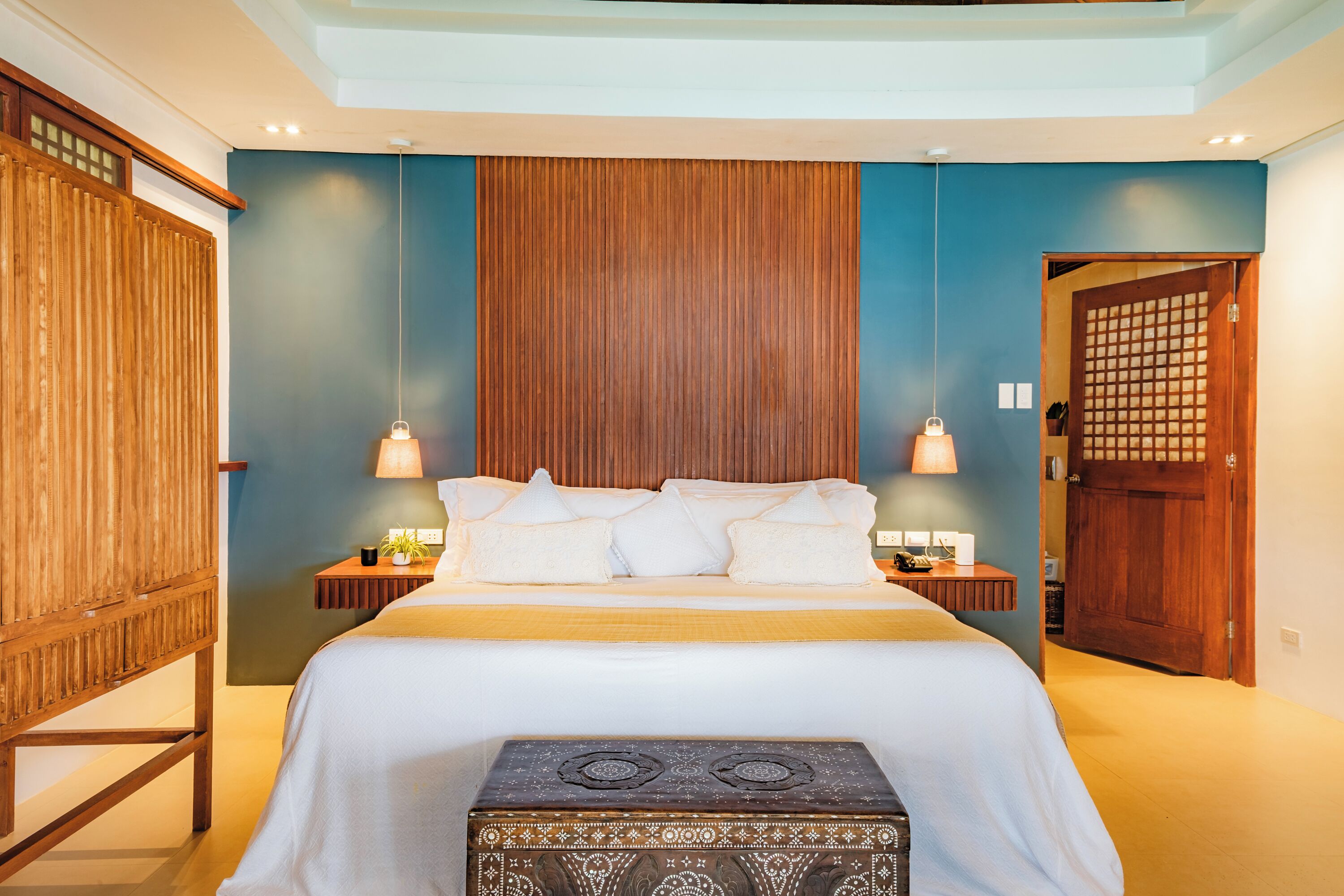 Bàn ủi/dụng cụ ủi quần áo 