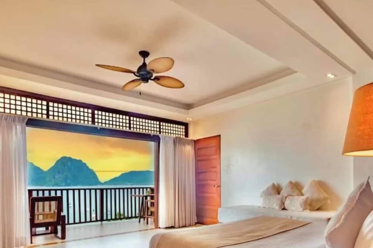 Family Double Room, Balcony, Ocean View | 1 bedroom, iron/ironing board