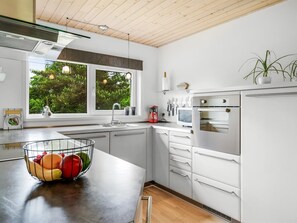 Fridge, microwave, oven, dishwasher - "Ara" - 1.4km from the sea by Interhome (Sæby)