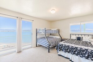 5 bedrooms, WiFi - Bear Lake Paradise | Beach + Boat Ramp (Laketown)