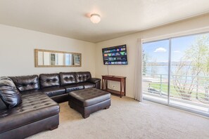 TV - Direct Beach Access & Boat Ramp! 5BR Bear Lake Retreat (Laketown)