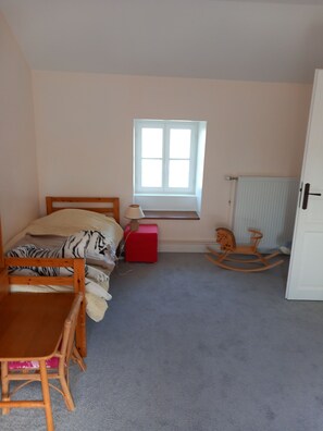 4 quartos, Wi-Fi, roupa de cama