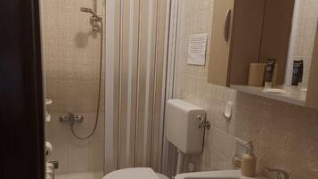 Ducha, artículos de tocador ecológicos, secador de pelo, bidet