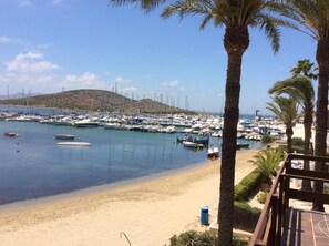 Beach - Villa Preciosa en Primera Linea de Playa, Ideal por Familias o Amigos (La Manga)