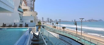 Altomare hermoso depa con vista al mar