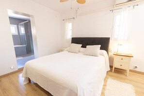 3 bedrooms, iron/ironing board, free WiFi