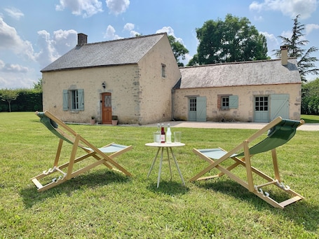 Property grounds. Quiet country house ⭐️⭐️⭐️ private garden