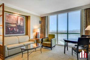 TV, offices - MGM Signature-20-604 Jacuzzi Studio (Las Vegas)