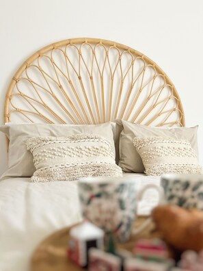 2 camere, una scrivania, ferro/asse da stiro, culla da viaggio