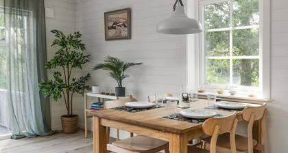 Lakeview spacious family home