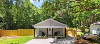 Bungalow at the Bay 3 Bedroom Vacation Home