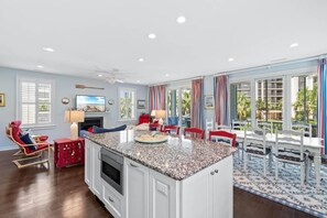 Interior - Ocean Breezes 4 Bedroom 4 Bath with Amenities (Pawleys Island)