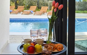 Et oppvarmet basseng