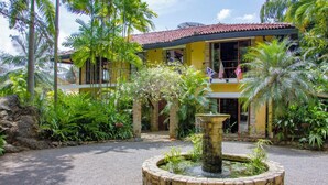 ทางเข้าที่พัก