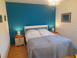 2 室のベッドルーム、WiFi、ベッドシーツ